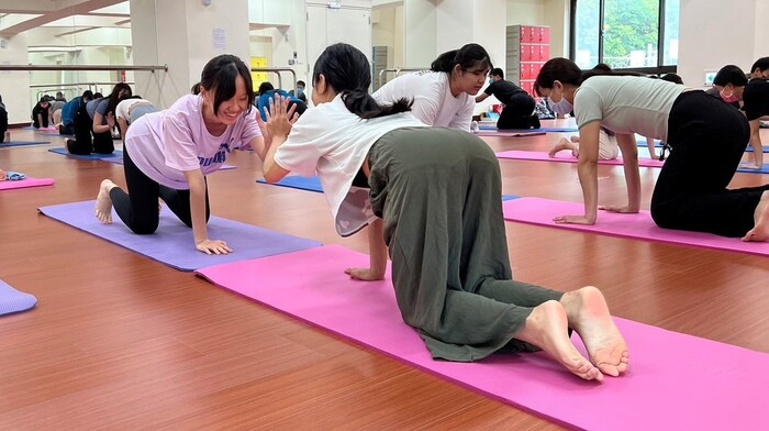 Building a Healthy Campus Culture-Yoga Activities Make Faculty and Staff Full of Vitality.